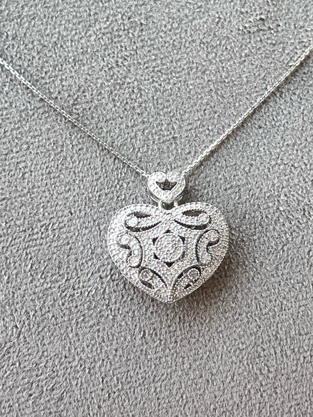 Sterling Silver Natural Diamond Filigree Heart Pendant Necklace